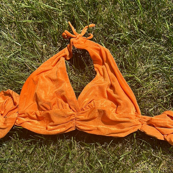 ORANGE HALTER TOP - Picture 2 of 3